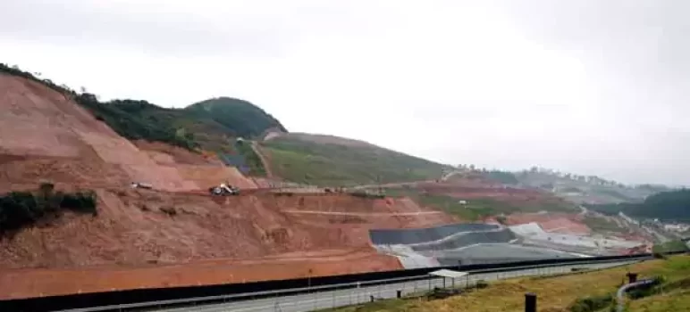 Obra Aterro Caieras - fornecemos mais de 100.000M²  de Grama